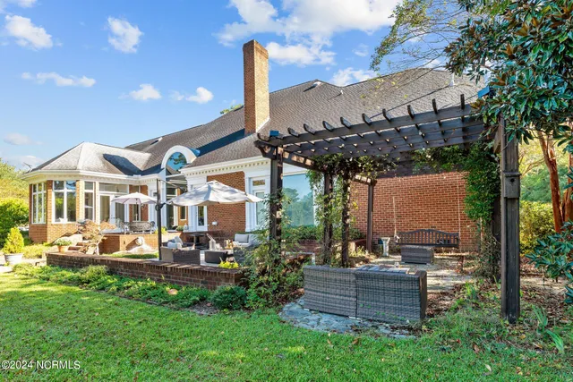 $1,290,000 | 450 Cox Road, Washington, NC 27889