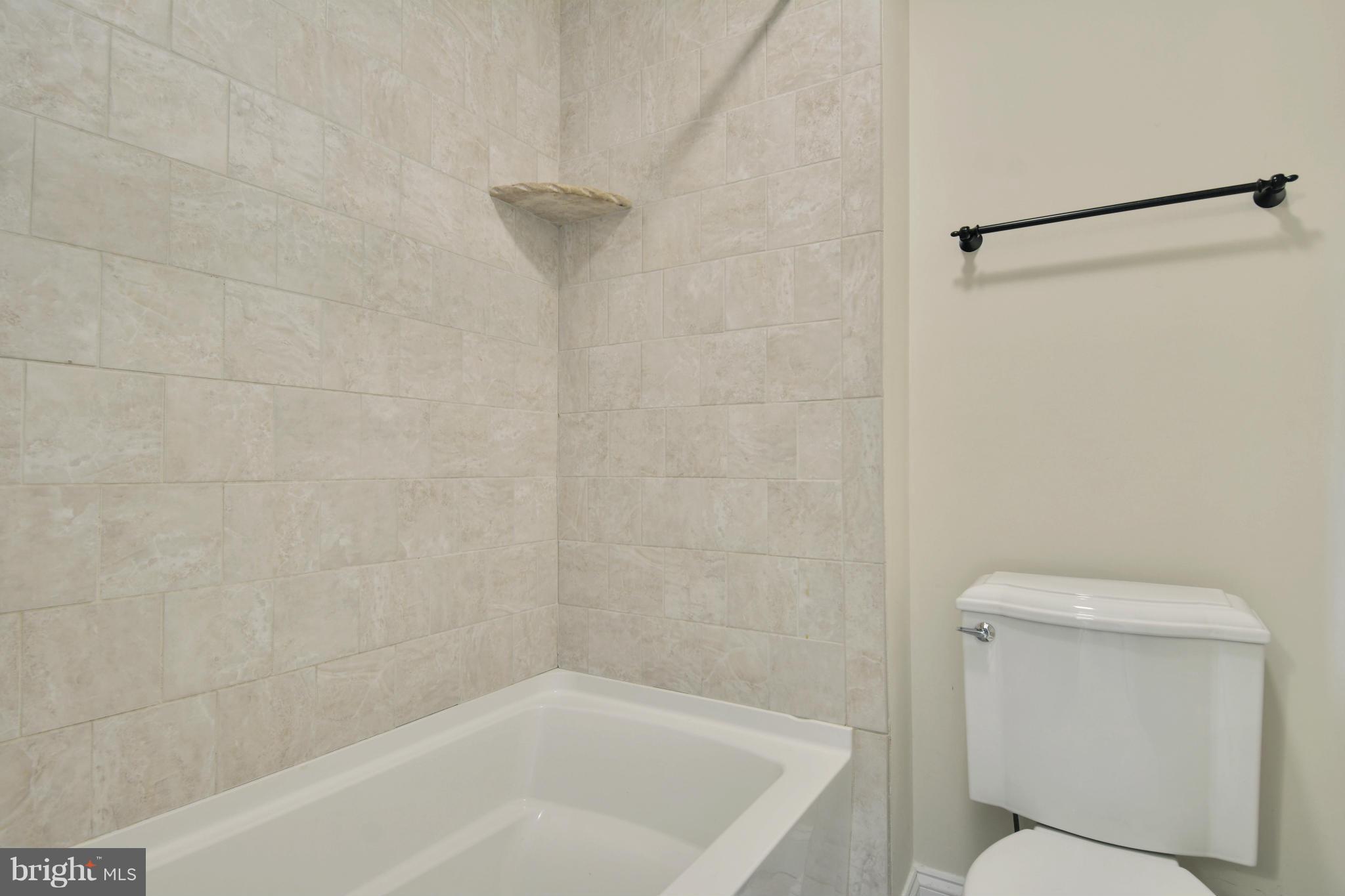 4985 Bayside Road Chesapeake Beach, MD 20732 - Photo 20 of 27 Jack and Jill Bath #2