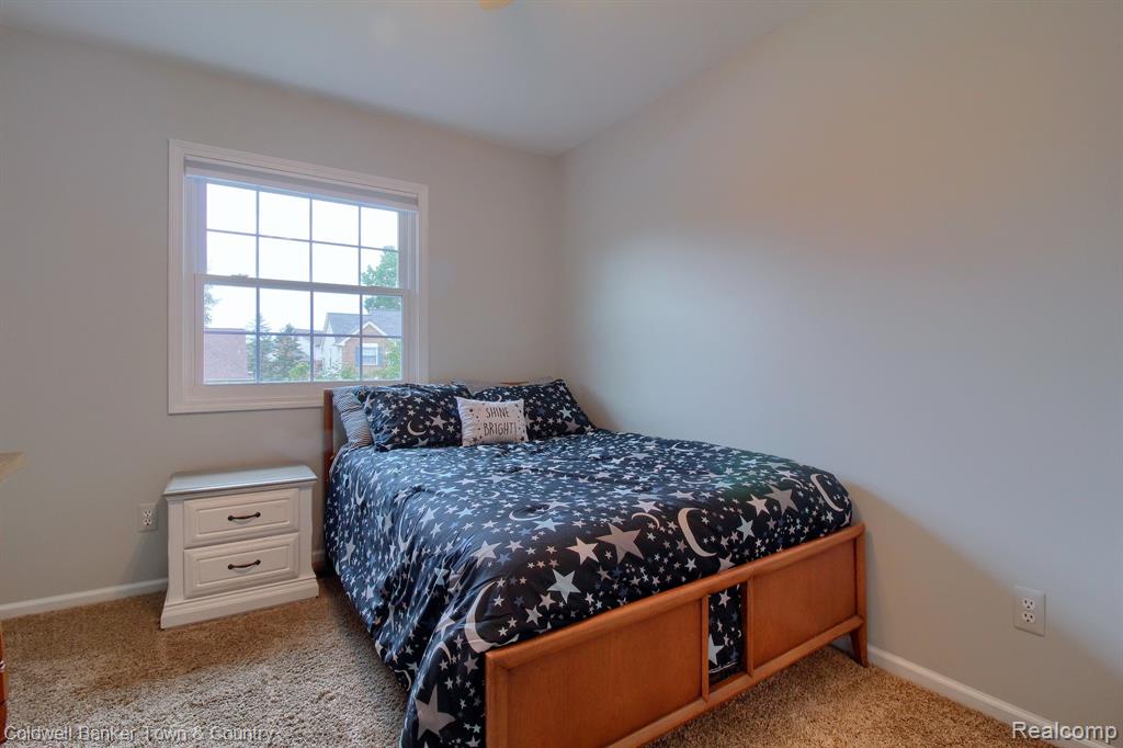 45221 Danbury Road Canton, MI 48188 - Photo 27 of 48 Gallery Image 27