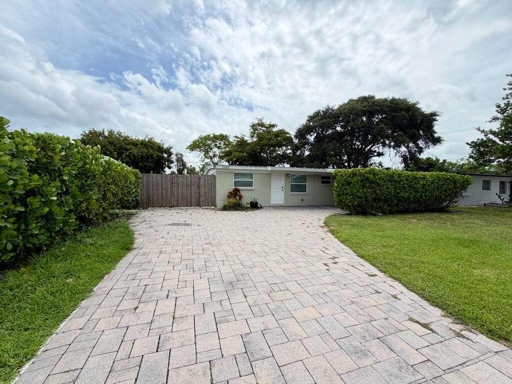 3640 Gull Road Cabana Colony, FL 33410 - Photo 1 of 33 1