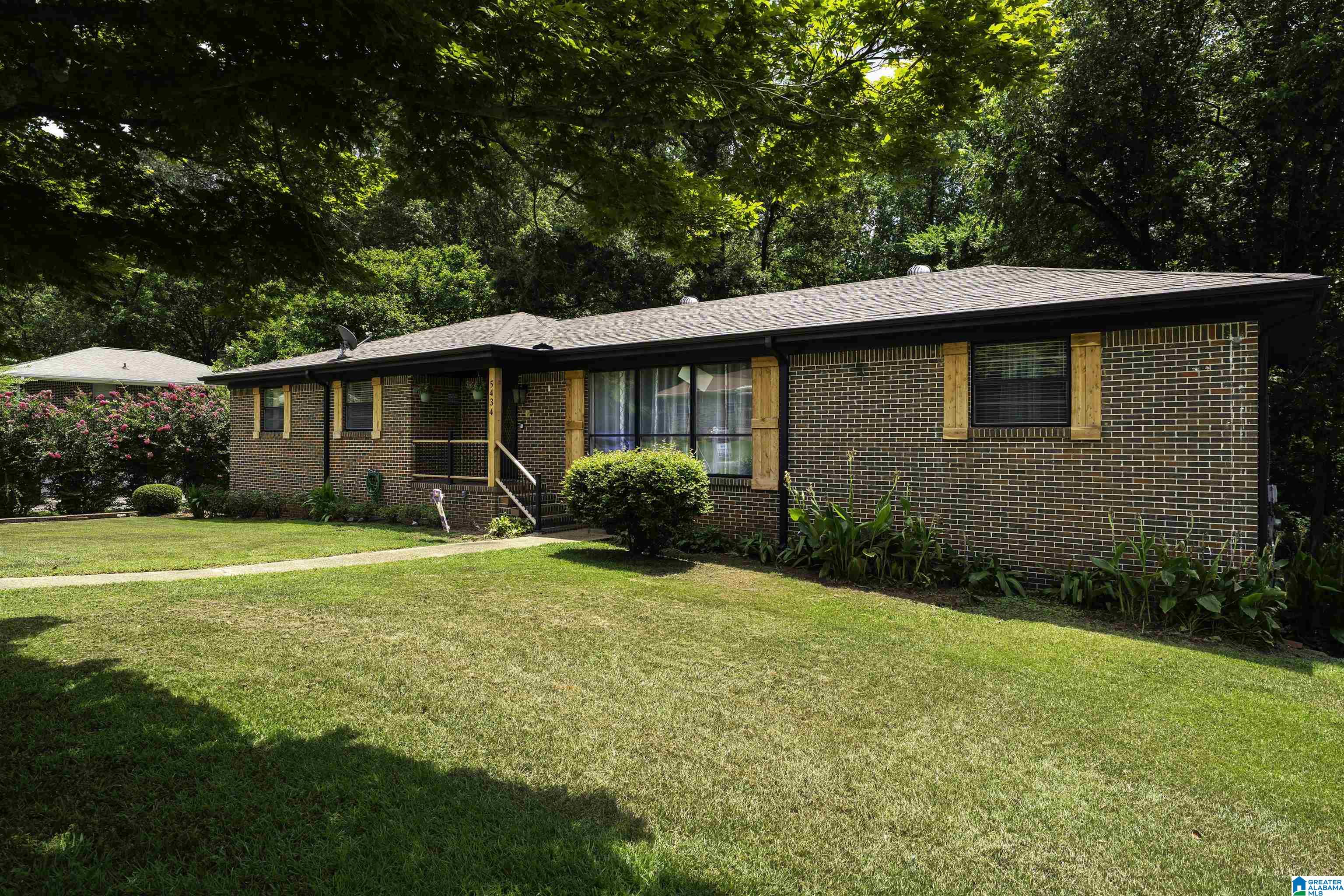 5434 Pine Street Mulga, AL 35118 - Photo 2 of 25