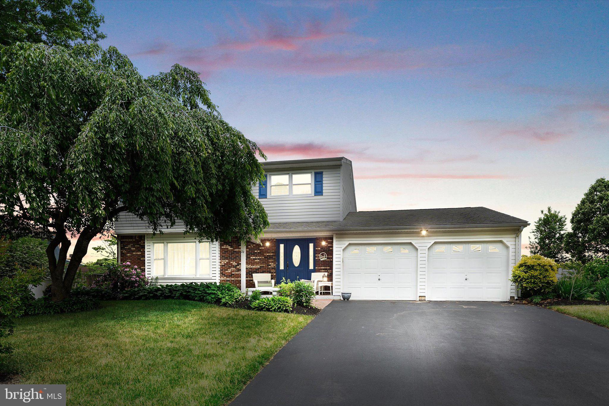 22 Tar Heels Road Hamilton, NJ 08619 - Photo 2 of 37