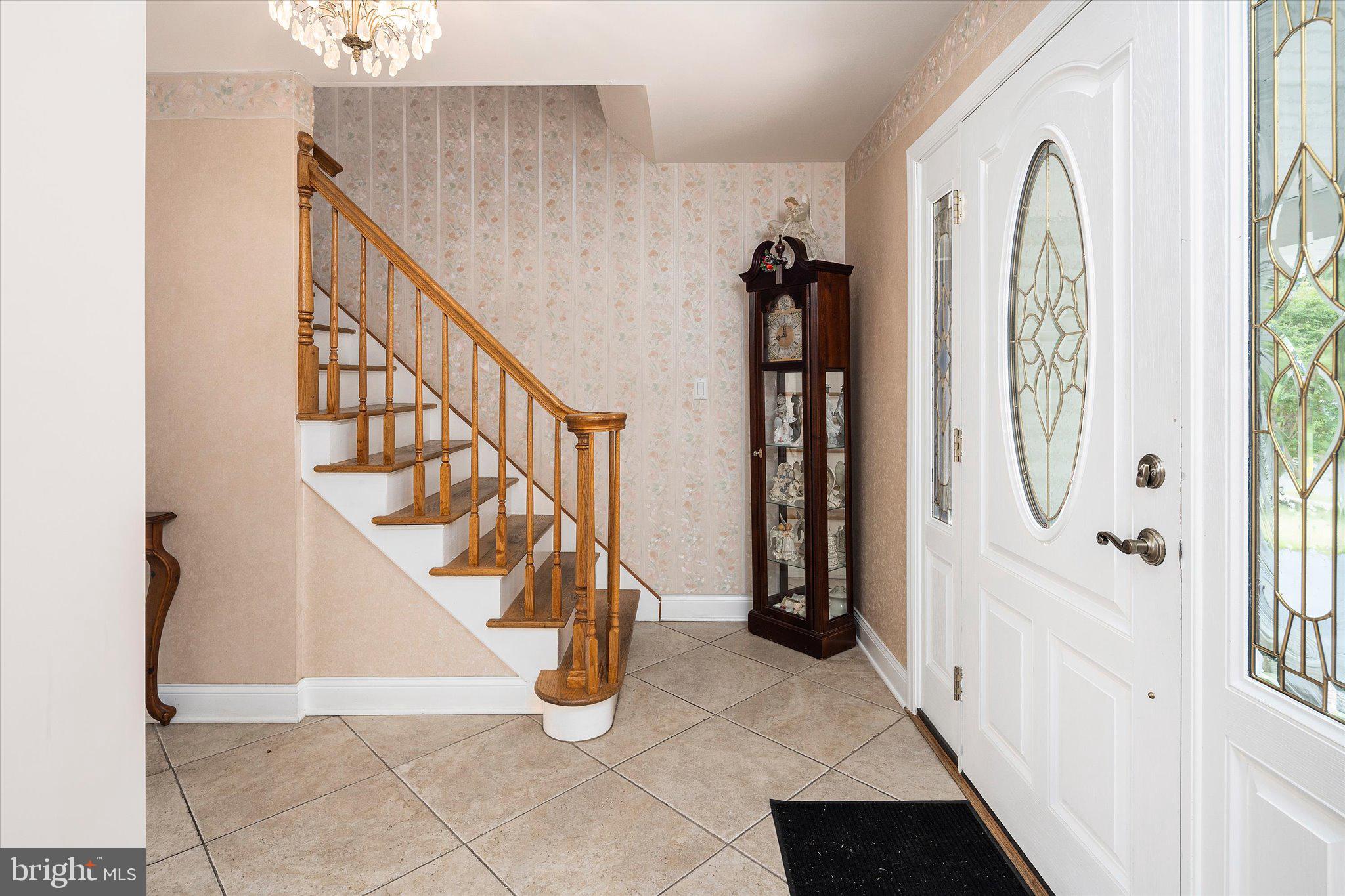 22 Tar Heels Road Hamilton, NJ 08619 - Photo 8 of 37