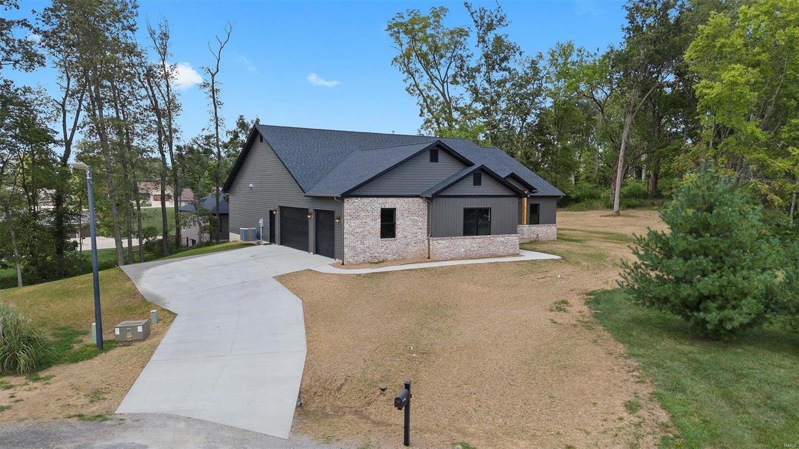 85 Glory Drive Highland, IL 62249 - Photo 37 of 47