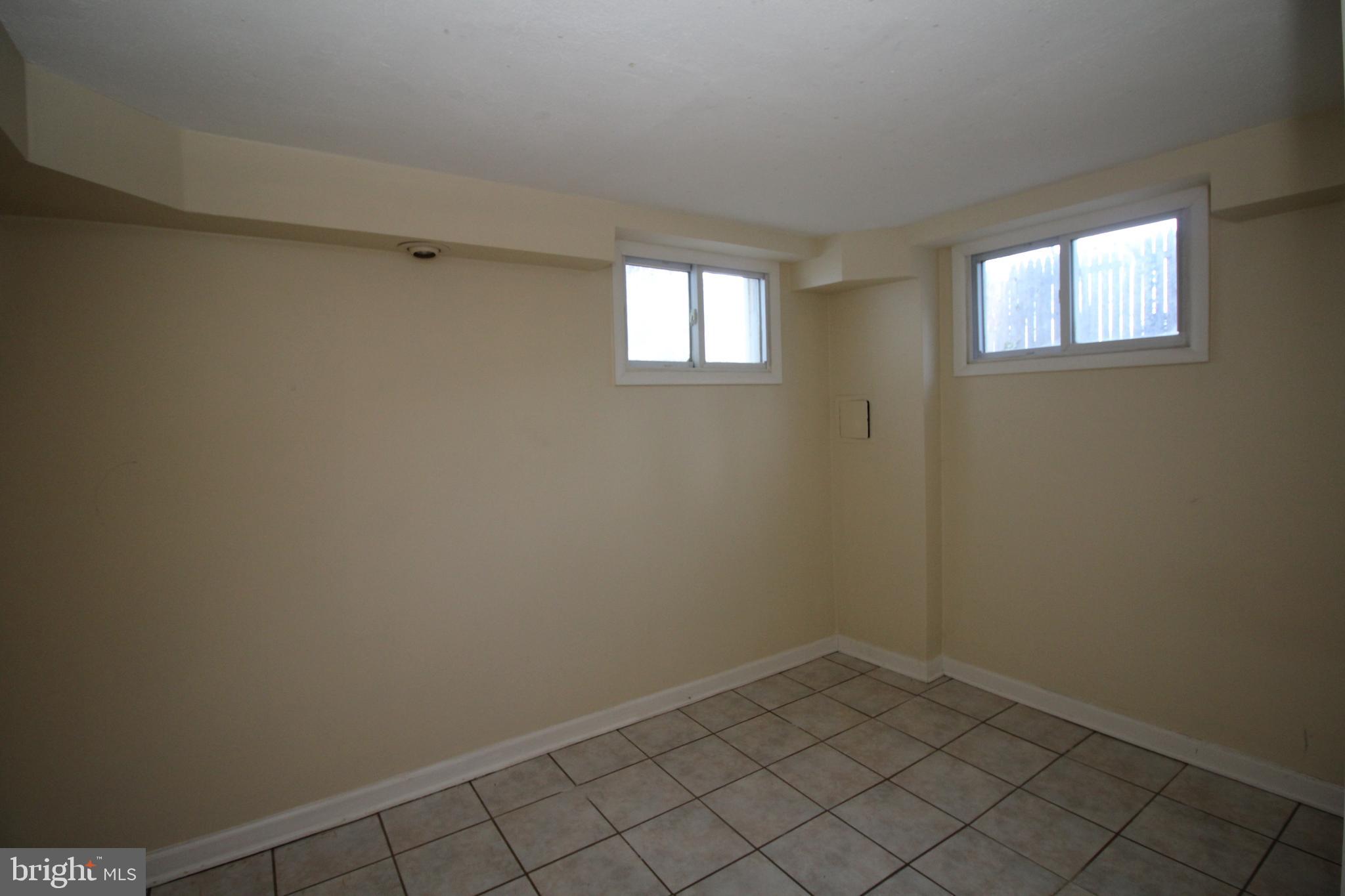 10408 Barrie Avenue Silver Spring, MD 20902 - Photo 17 of 20 Den/Home office