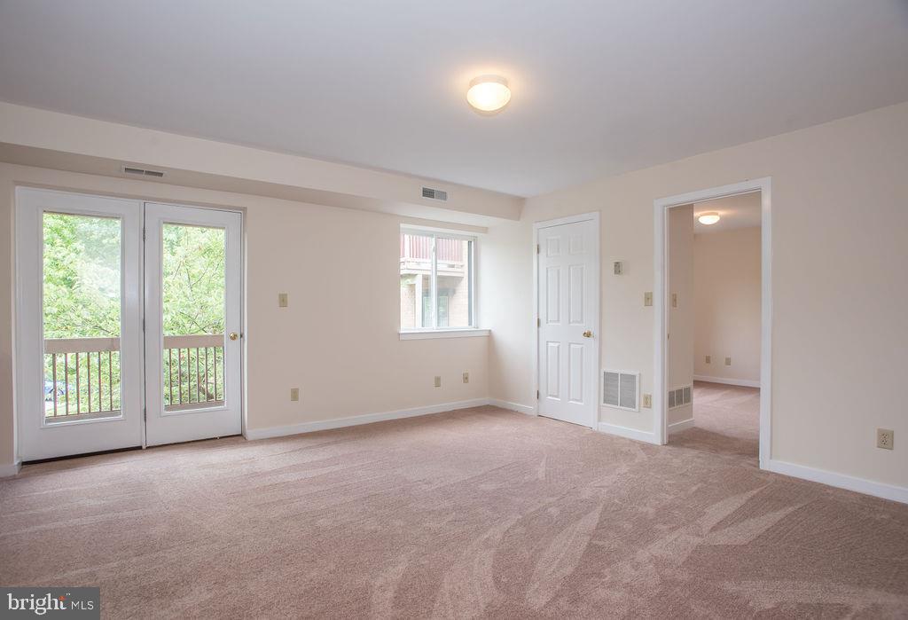 8404 Westview Road Wilmington, DE 19802 - Photo 4 of 20 Gallery Image 4