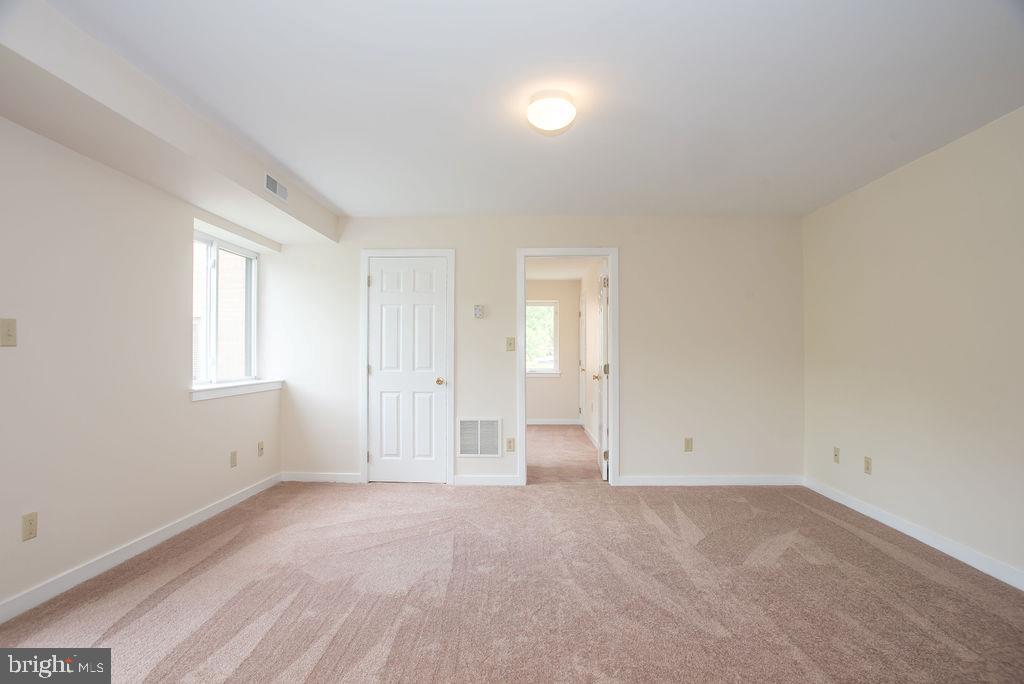 8404 Westview Road Wilmington, DE 19802 - Photo 5 of 20 Gallery Image 5