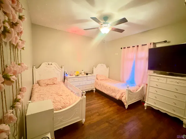 $485,000 | 326 Ravensaide Drive, Houma, LA 70360