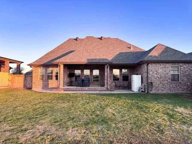 $485,000 | 326 Ravensaide Drive, Houma, LA 70360