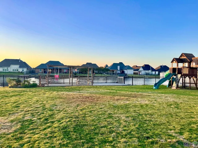 $485,000 | 326 Ravensaide Drive, Houma, LA 70360