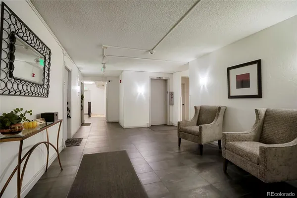 $2,050 | 1365 Columbine Street, Unit 201, Denver, CO 80206