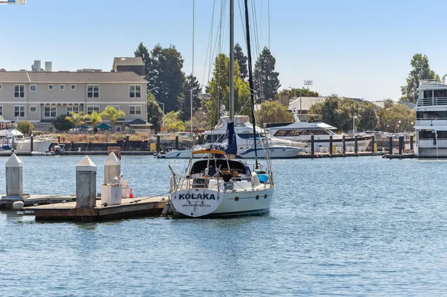 $475,000 | 222 Broadway, Unit 712, Oakland, CA 94607