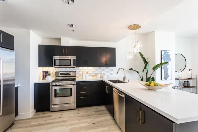 $475,000 | 222 Broadway, Unit 712, Oakland, CA 94607