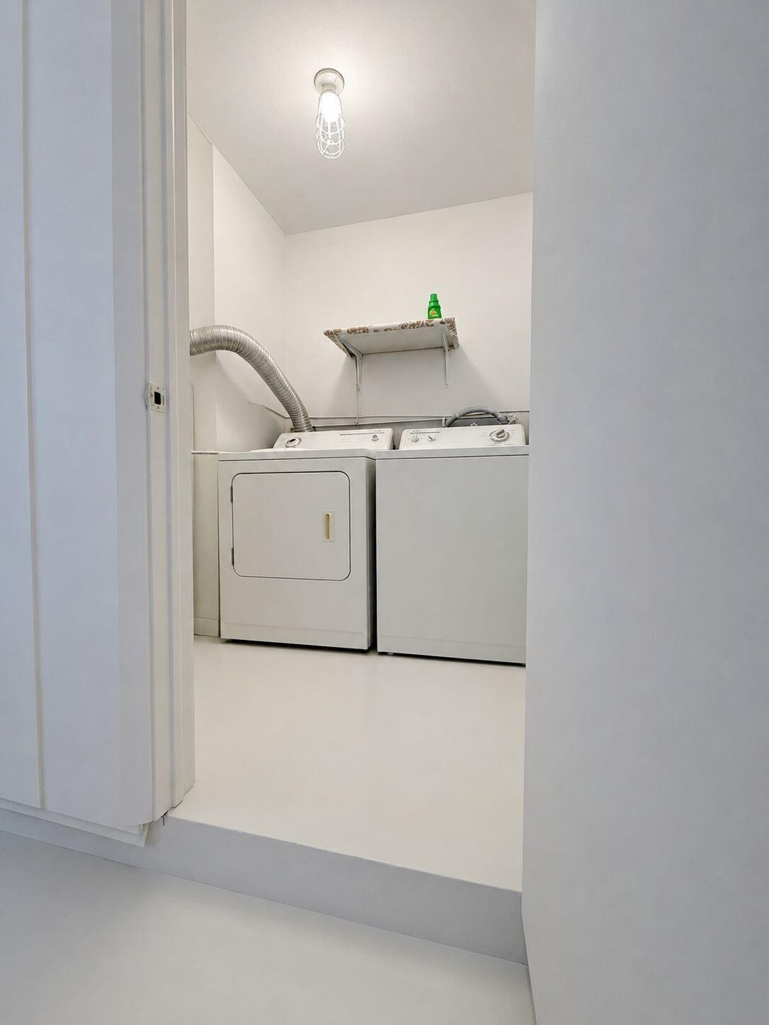 359 Capri H, Unit 359 Delray Beach, FL 33484 - Photo 17 of 23 WhatsApp Image 2026-06-19 at 15.20.15