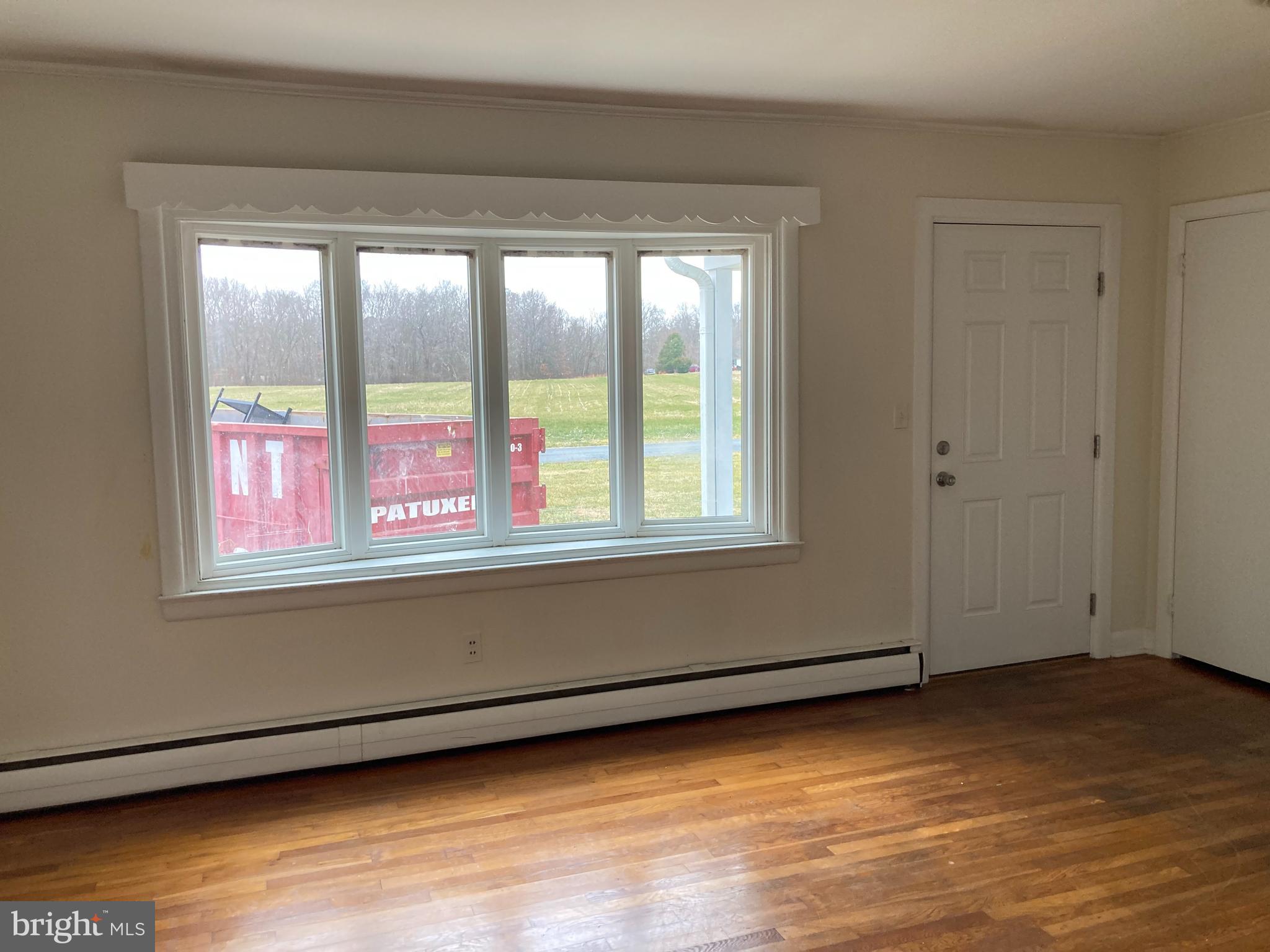 30294 Rabbit Hill Road Easton, MD 21601 - Photo 5 of 6 a view of a room that has a window