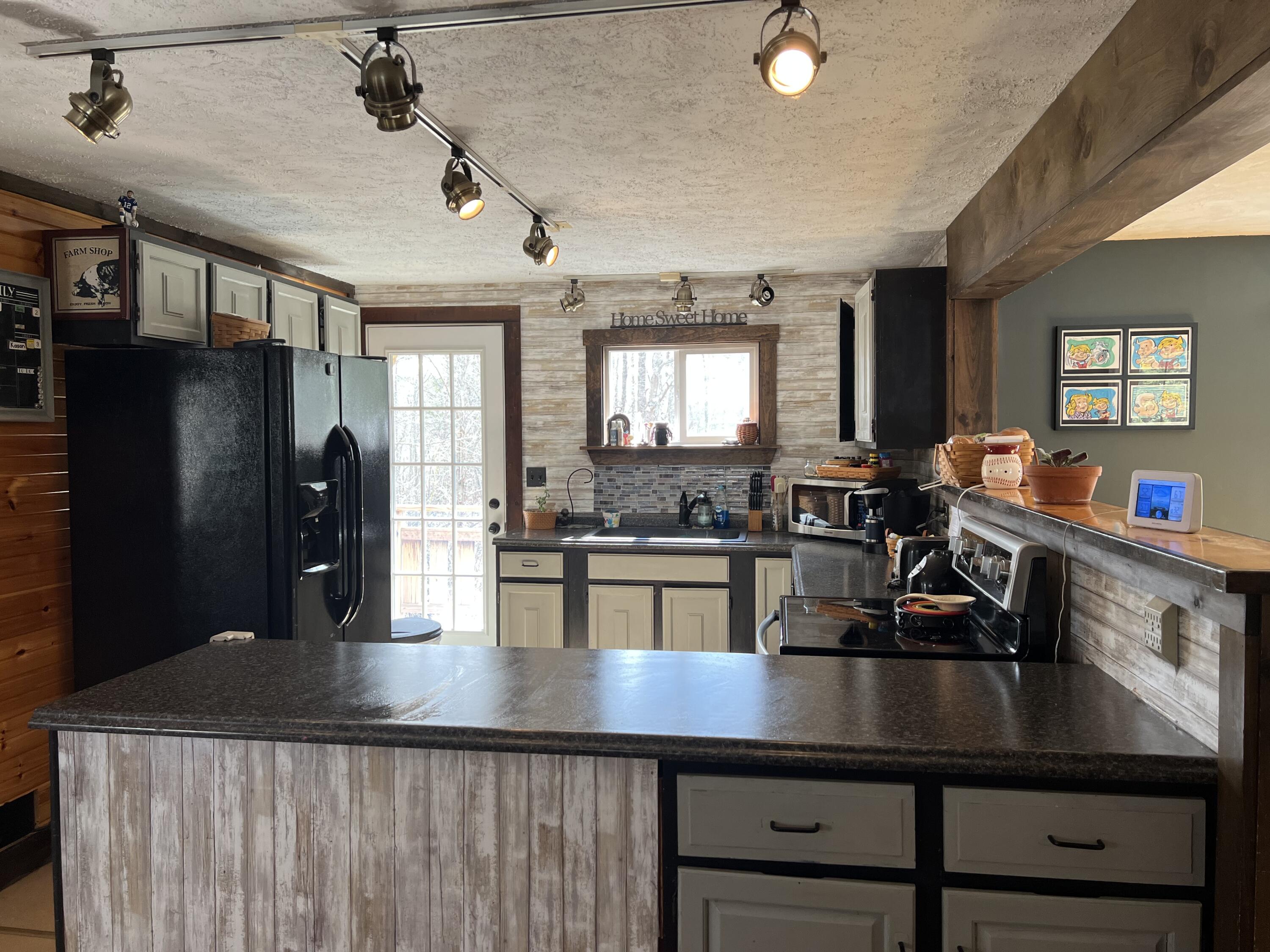 427 Kennebec Road Hampden, ME 04444 - Photo 3 of 18 image00006