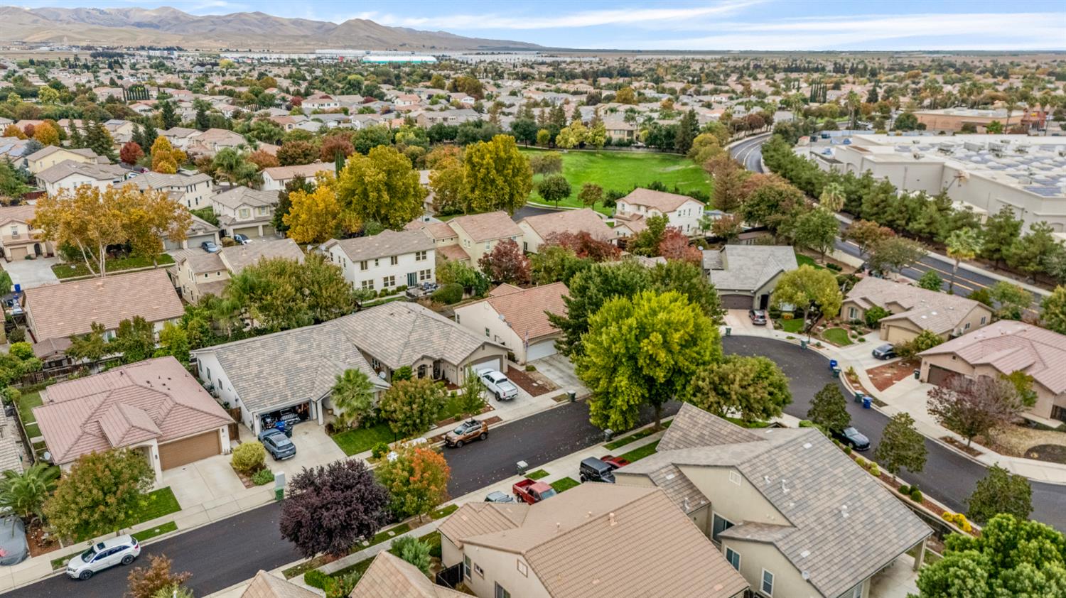 191 Fall Avenue Patterson, CA 95363 - Photo 30 of 31 an aerial view of a city with lots of residential buildings