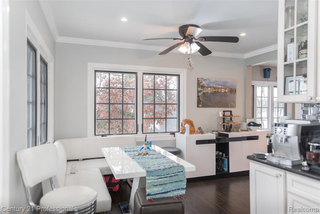 910 Pine Tree Road West Lake Orion, MI 48362 - Photo 19 of 52 Gallery Image 19