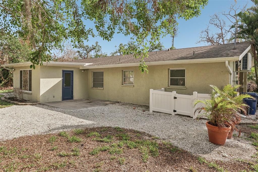 500 Pameto Road Nokomis, FL 34275 - Photo 42 of 45 Rear elevation