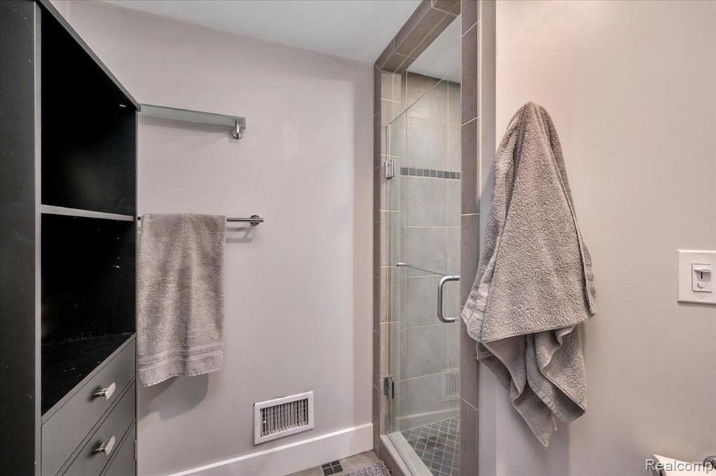 5393 Davison Road Lapeer, MI 48446 - Photo 20 of 22