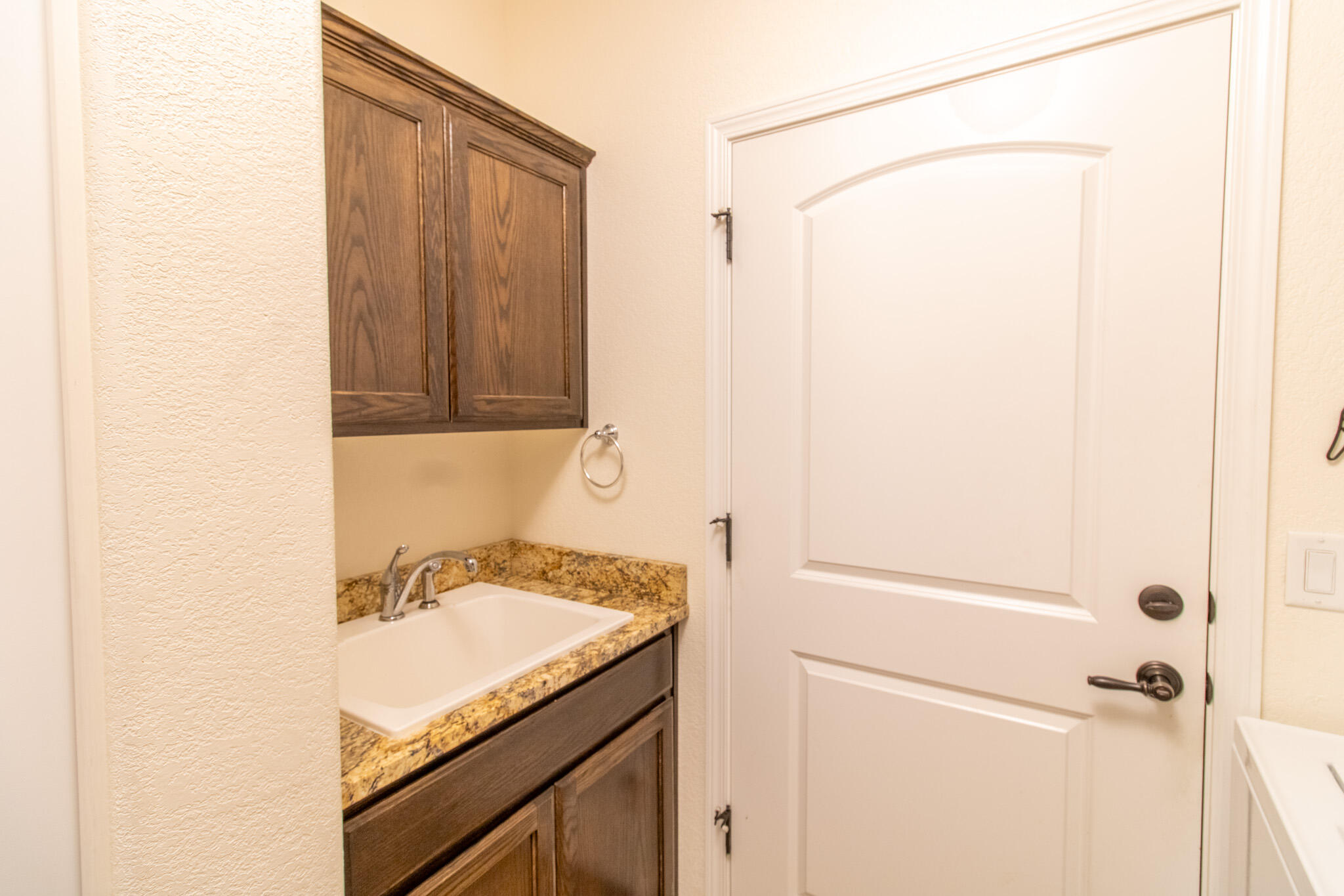 337 Cedar Ridge Drive Cave Junction, OR 97523 - Photo 22 of 56 a bathroom with a sink and a mirror