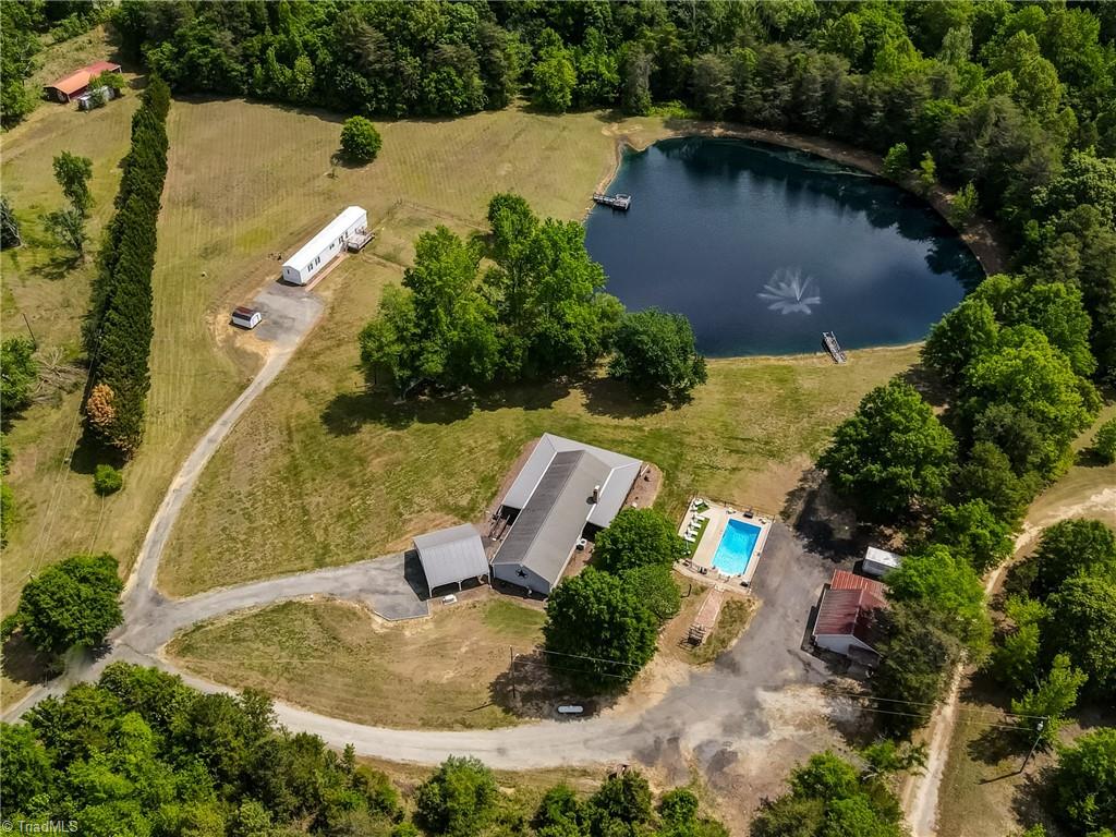 6591 & 6591-a Coltrane Mill Road Greensboro, NC 27406 - Photo 5 of 49