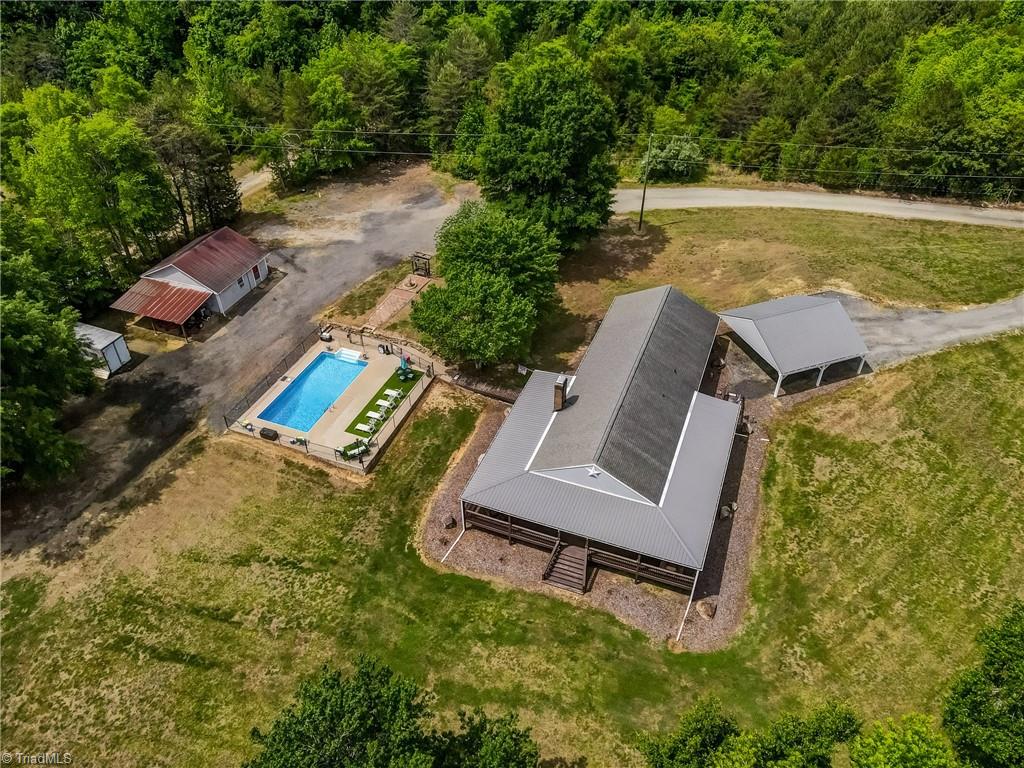 6591 & 6591-a Coltrane Mill Road Greensboro, NC 27406 - Photo 6 of 49