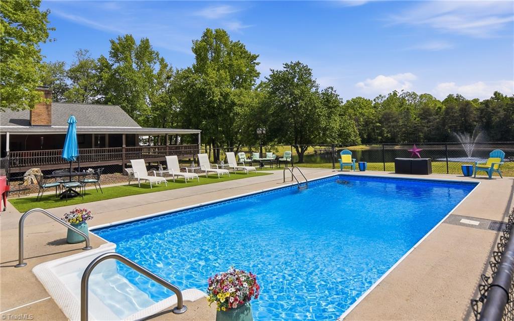 6591 & 6591-a Coltrane Mill Road Greensboro, NC 27406 - Photo 8 of 49