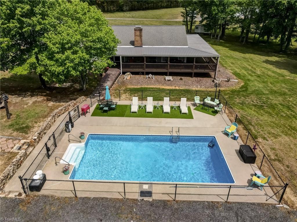 6591 & 6591-a Coltrane Mill Road Greensboro, NC 27406 - Photo 9 of 49