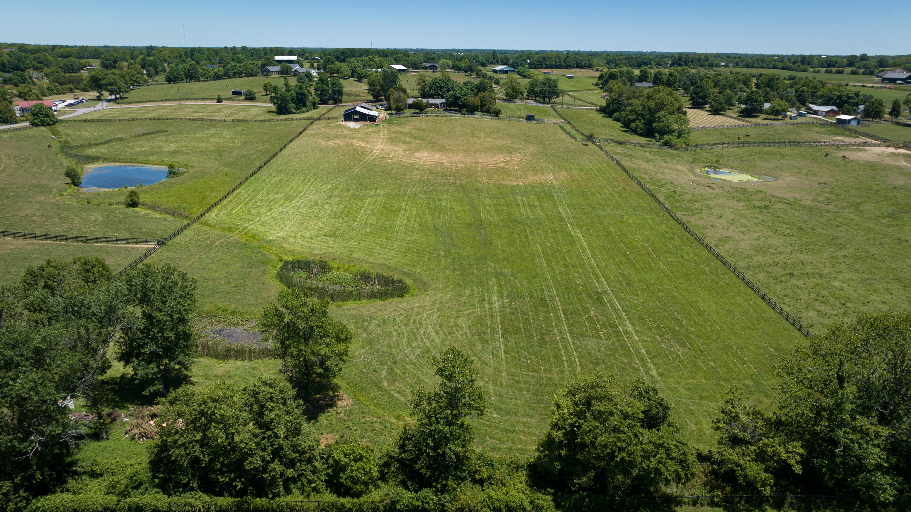1101 Muir Station Road Lexington, KY 40516 - Photo 30 of 39 24_0701_1101 Muir Station_mw-0529