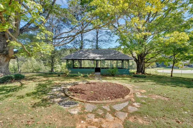 a view of outdoor space with a garden