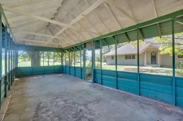 $1,600,000 | 1000 North Vine Street, Winchester, TN 37398