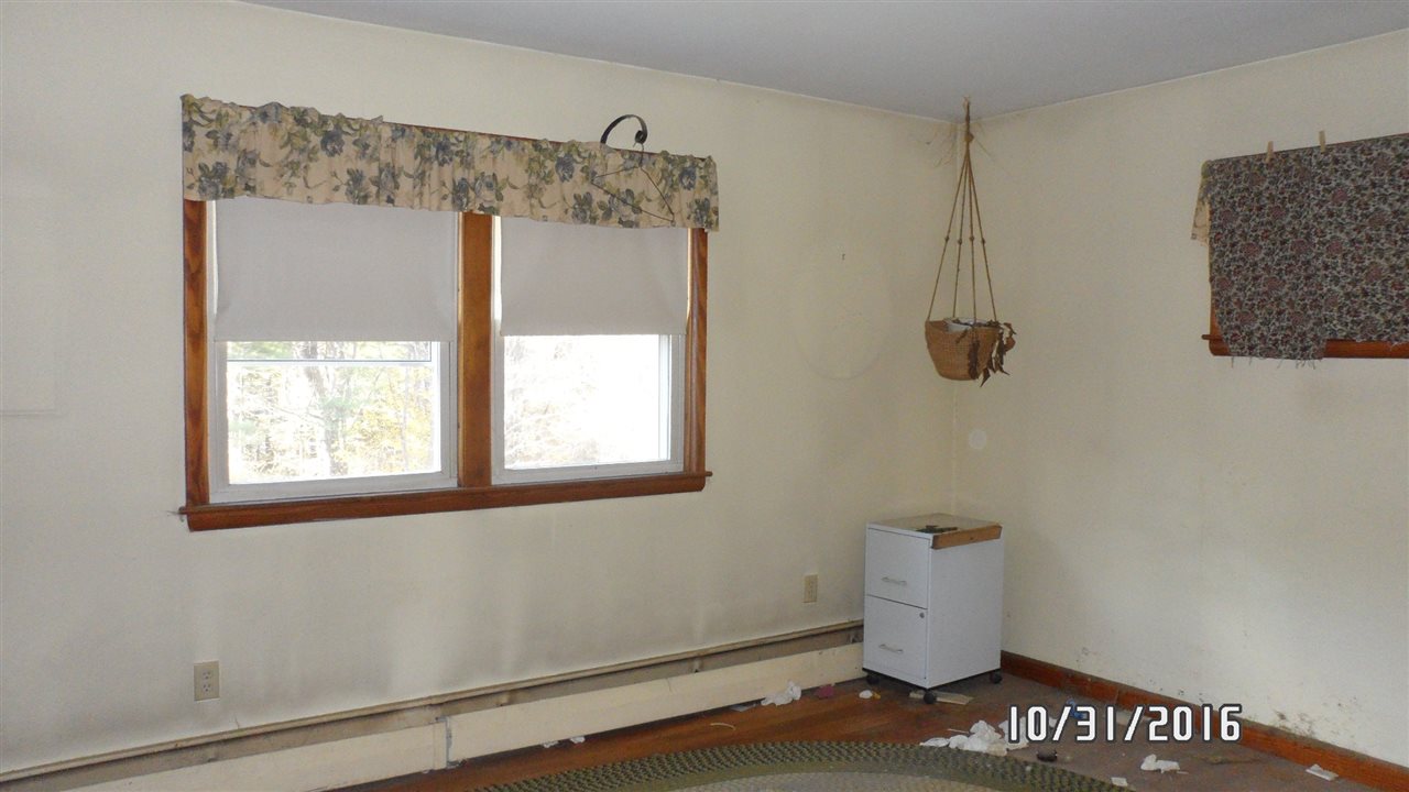 80 Old Deerfield Road Candia, NH 03034 - Photo 6 of 12
