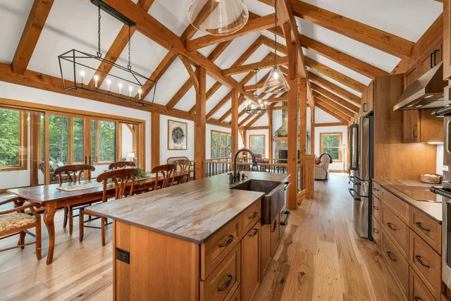 $1,498,000 | 31 Cave Mountain Road, Bartlett, NH 03812