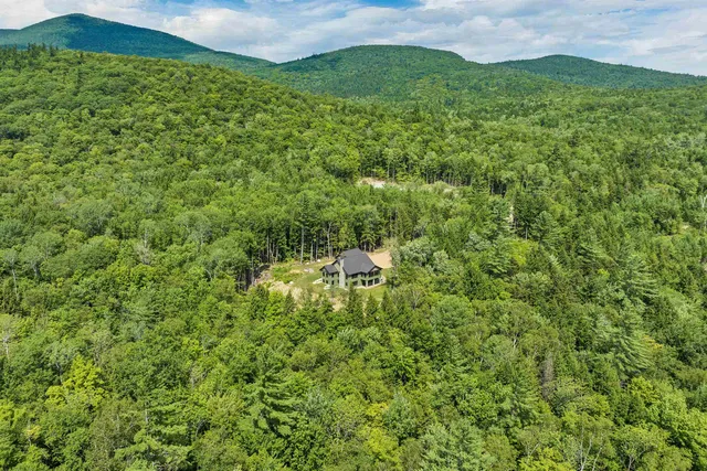 $1,498,000 | 31 Cave Mountain Road, Bartlett, NH 03812