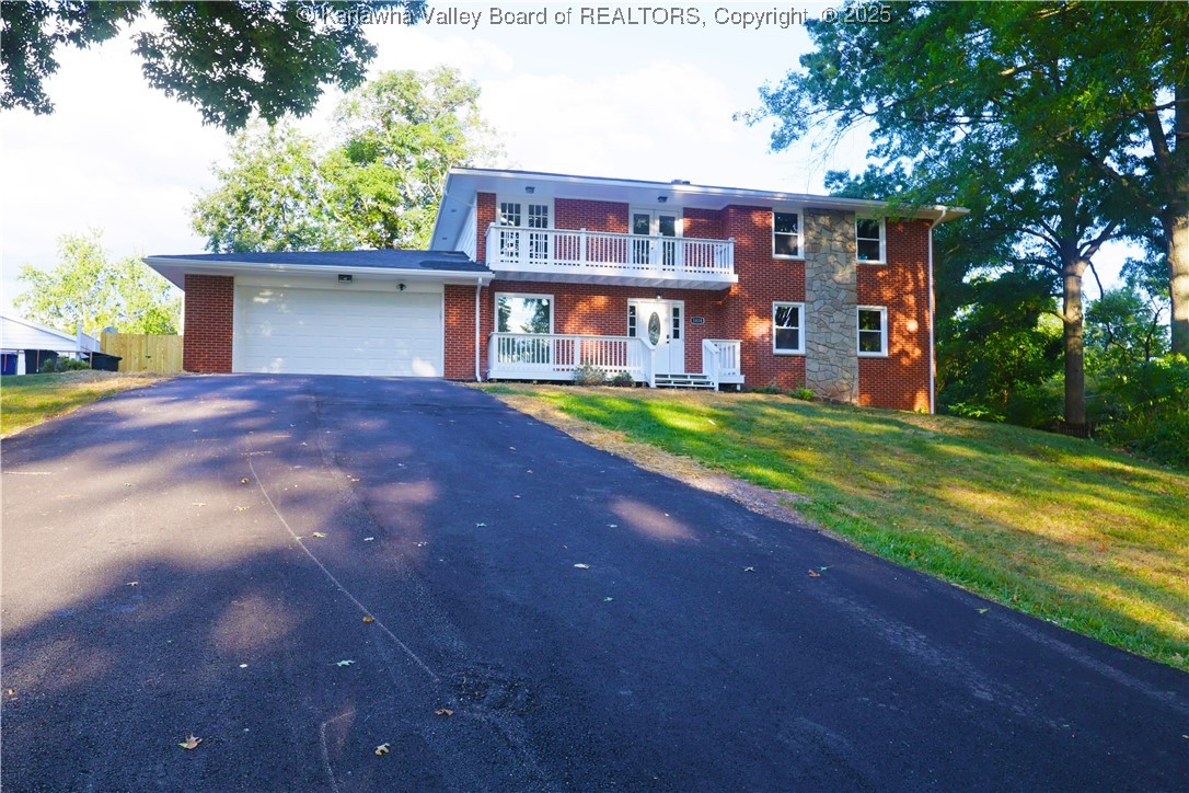 1414 Bedford Road Charleston, WV 25314 - Photo 2 of 28 Gallery Image 2