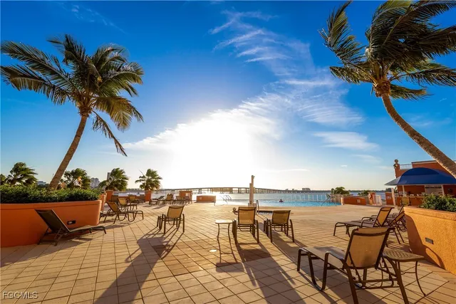 $2,200 | 2745 First Street, Unit 705, Fort Myers, FL 33916