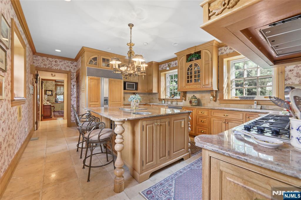 105 Rensselaer Road Essex Fells, NJ 07021 - Photo 8 of 50 Gallery Image 8