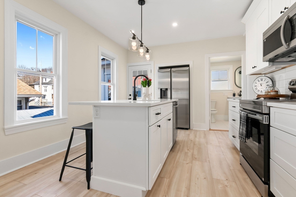 19 Laurel Street Saugus, MA 01906 - Photo 16 of 35