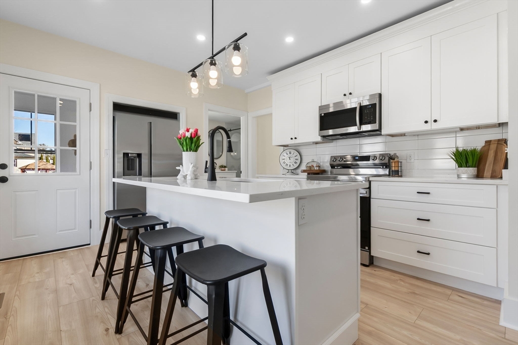 19 Laurel Street Saugus, MA 01906 - Photo 17 of 35