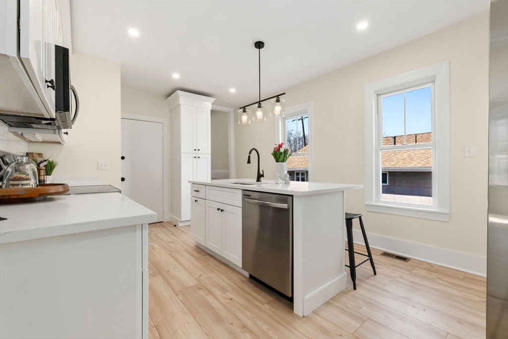 19 Laurel Street Saugus, MA 01906 - Photo 18 of 35