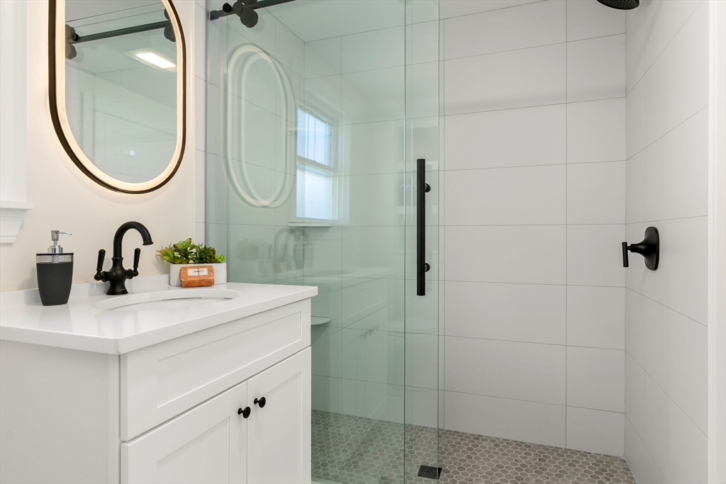 19 Laurel Street Saugus, MA 01906 - Photo 21 of 35