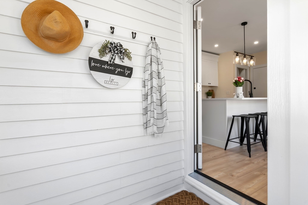 19 Laurel Street Saugus, MA 01906 - Photo 22 of 35