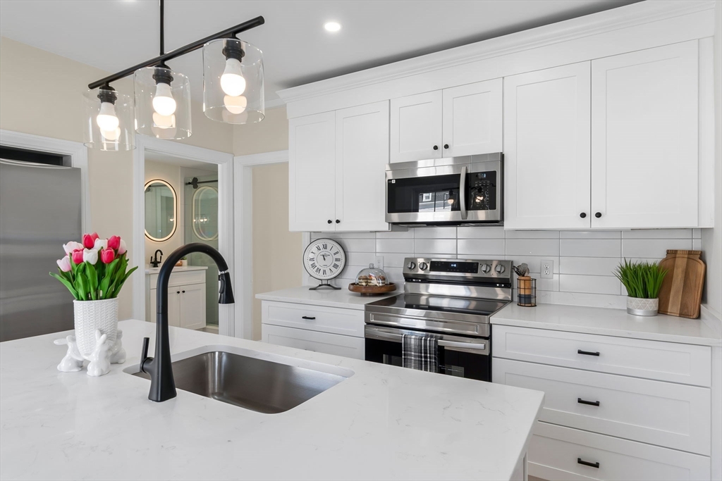 19 Laurel Street Saugus, MA 01906 - Photo 23 of 35