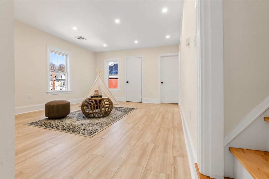 19 Laurel Street Saugus, MA 01906 - Photo 31 of 35