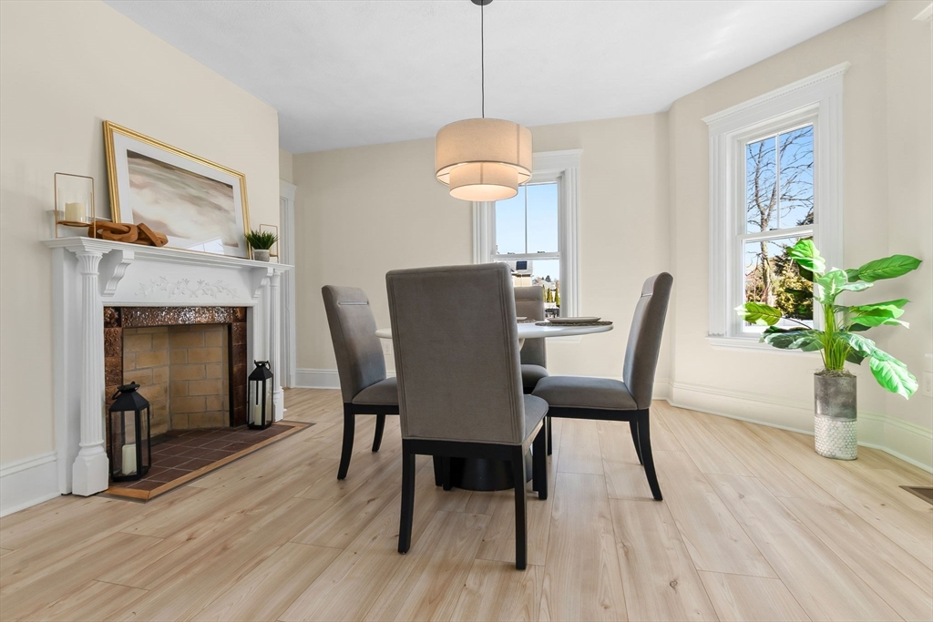 19 Laurel Street Saugus, MA 01906 - Photo 9 of 35