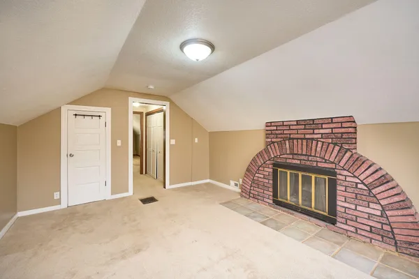 $2,400 | 3841 North Aldrich Avenue, Minneapolis, MN 55412