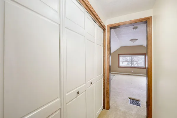 $2,400 | 3841 North Aldrich Avenue, Minneapolis, MN 55412