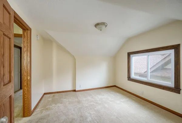 $2,400 | 3841 North Aldrich Avenue, Minneapolis, MN 55412