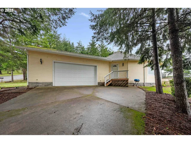 $389,000 | 1101 Blanco Avenue, Coos Bay, OR 97420